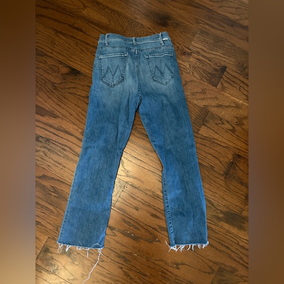MOTHER The Hustler Ankle Fray Jeans in Blue - Picture 4 of 4